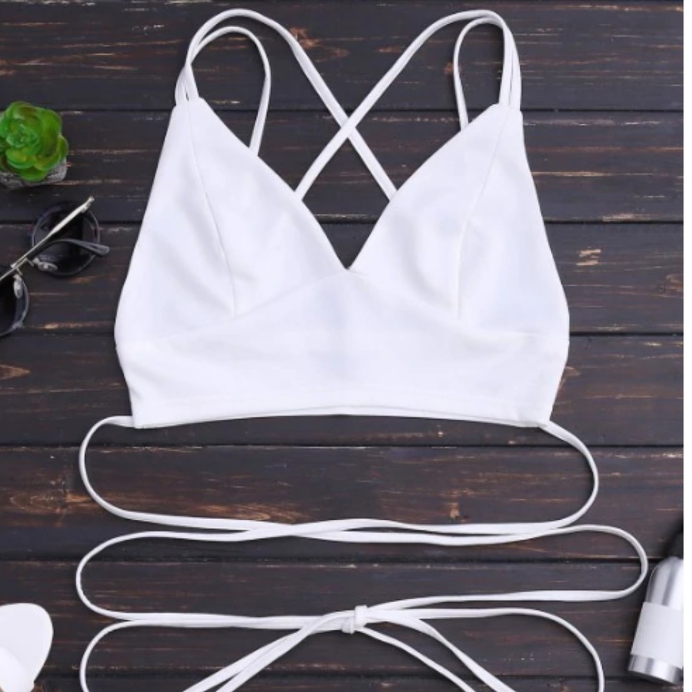 ZAFUL White Bralette Crossover Strappy Crop Top